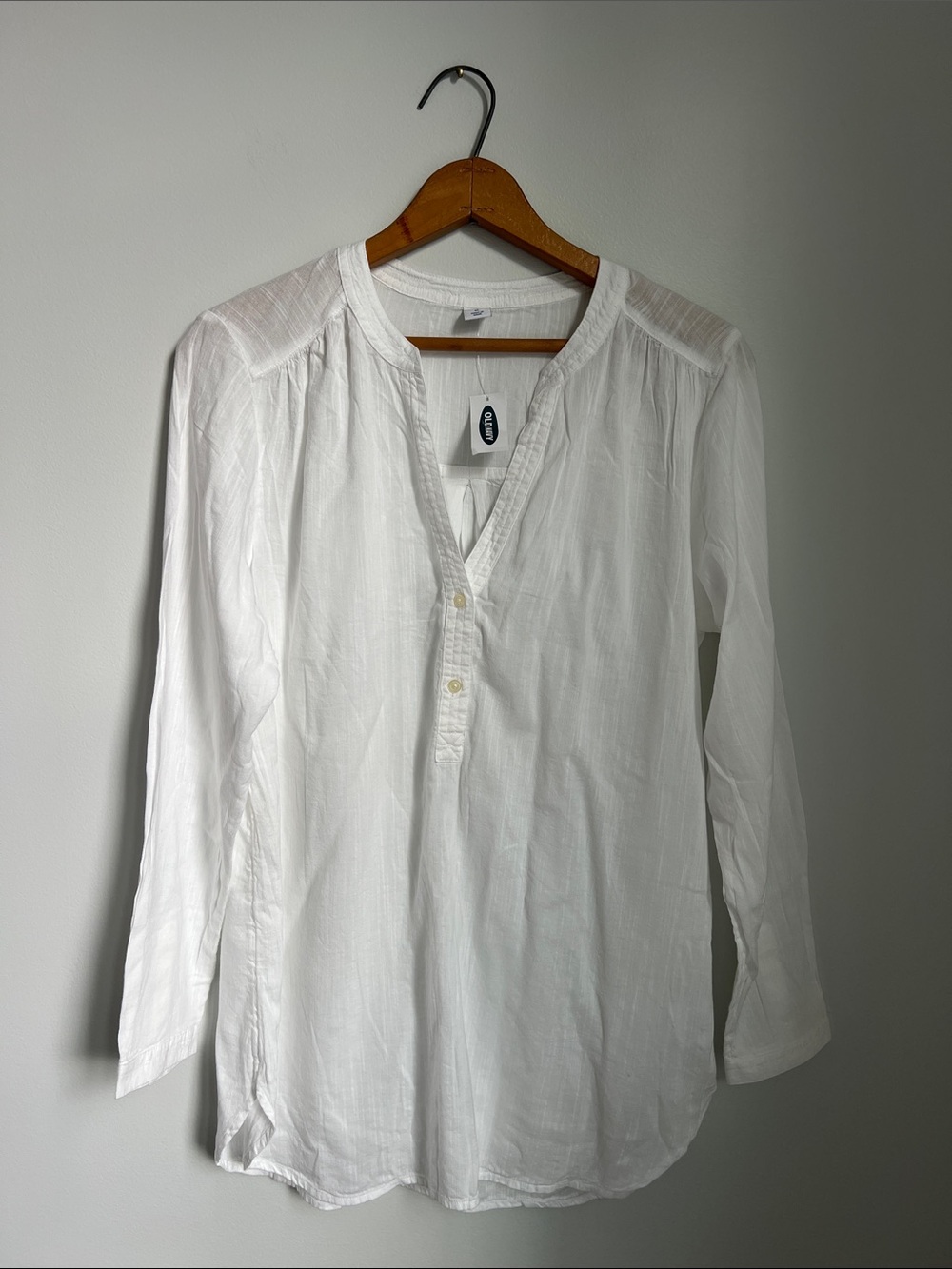 Old Navy | White Lightweight Henley Tunic #553045-00-1 NWT Medium - Picture 1 of 17